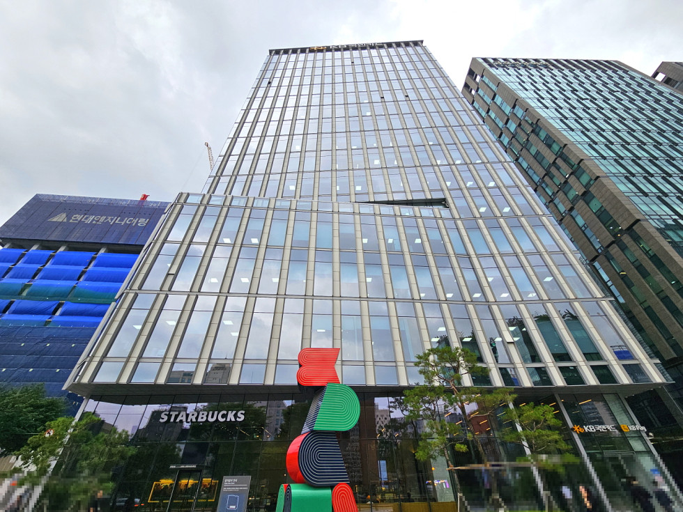 Crystal Square